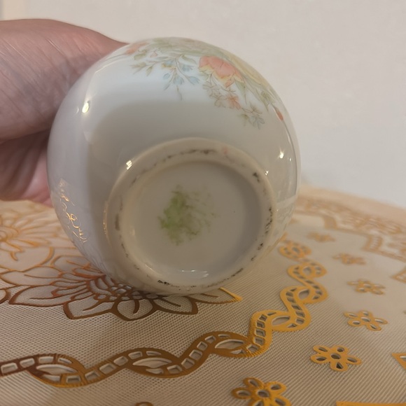 Floral Porcelain Vase - Picture 7 of 9